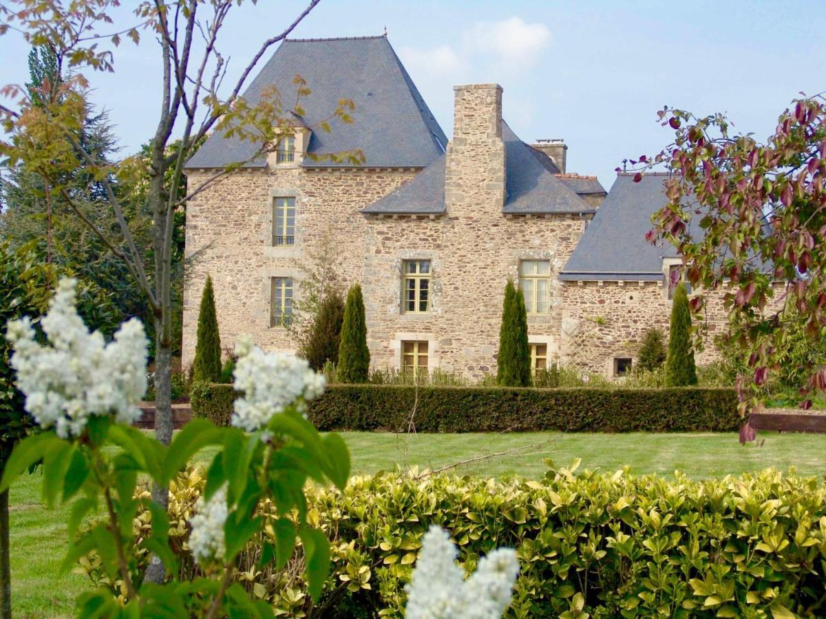 Gite La Passerelle - Manoir Le Plessix Madeuc コルスル エクステリア 写真